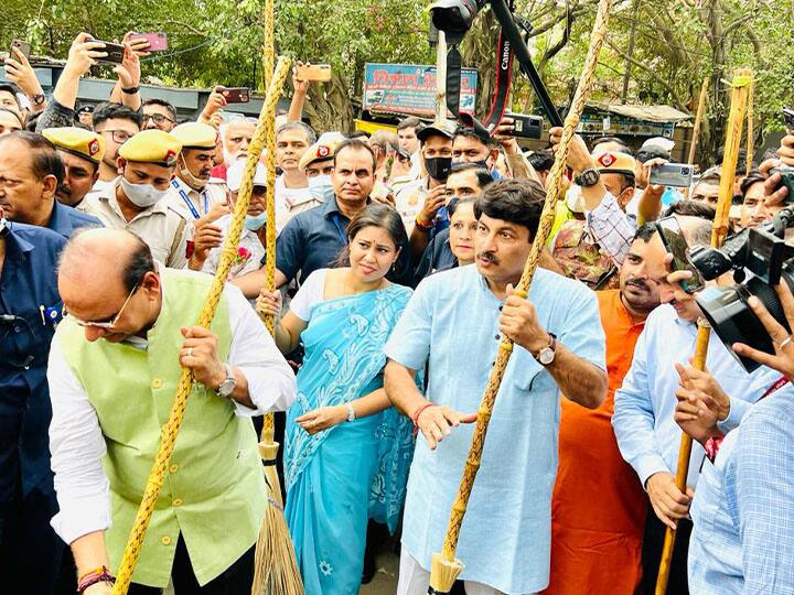 Delhi News: Lieutenant Governor VK Saxena launches joint cleanliness drive in Delhi ann Delhi News: उपराज्यपाल वीके सक्सेना ने दिल्ली में शुरू किया स्वच्छता अभियान, बोले- चलते रहें ऐसे अभियान