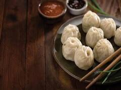 Delhi News: गले में मोमोज फंसने से हुई शख्स की मौत! डॉक्टरों ने दी खाने के दौरान सावधानी की सलाह