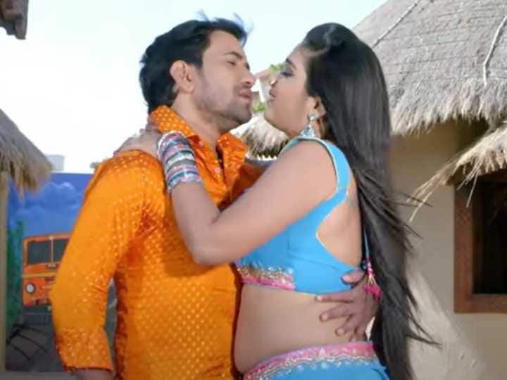 Amrapali Dubey की बाहों में थम सी गईं Nirahua की सांसें, देखें रोमांटिक वीडियो Chaddar Hili Ki Na Jaan Amrapali Dubey And Nirahua Bhojpuri Romantic Song 2022 Amrapali Dubey की बाहों में थम सी गईं Nirahua की सांसें, देखें रोमांटिक वीडियो