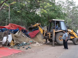 Bulldozer In UP: काली कमाई के खिलाफ नहीं रुकेगी कार्रवाई, सरकार ने उठाया अब ये कदम !