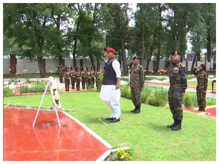 J&K Galwan Valley Clash: Defence Minister Rajnath Singh Visits Srinagar, Pays Homage To Martyrs J&K: Defence Minister Rajnath Singh Visits Srinagar, Pays Homage To Martyrs Of Galwan Valley Clash