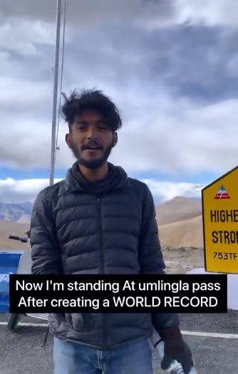 kerala youth travels from kerala to ladakh on 1994 model chetak scooter creates world record Kerala To Ladakh On Scooter: ਚੇਤਕ ਸਕੂਟਰ `ਤੇ ਨੌਜਵਾਨ ਨੇ ਤੈਅ ਕੀਤਾ ਕੇਰਲ ਤੋਂ ਲੱਦਾਖ ਦਾ ਸਫ਼ਰ, ਵੀਡੀਓ ਹੋਇਆ VIRAL