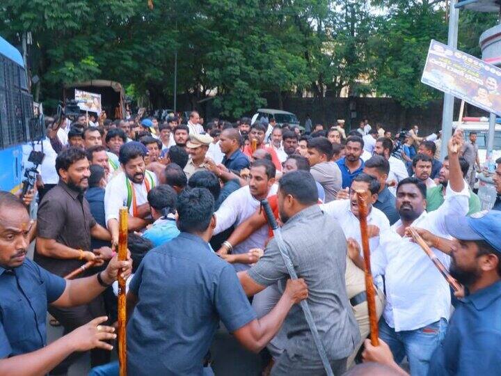 Telangana Congress workers protesting outside Raj Bhavan in state capital Hyderabad.(Image:Twitter/ Revanth Reddy)