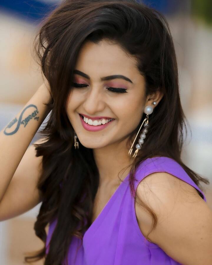 దీపికా పిల్లి అందమైన ఫోటోలు  -Image Credit:Deepika Pilli/Instagram