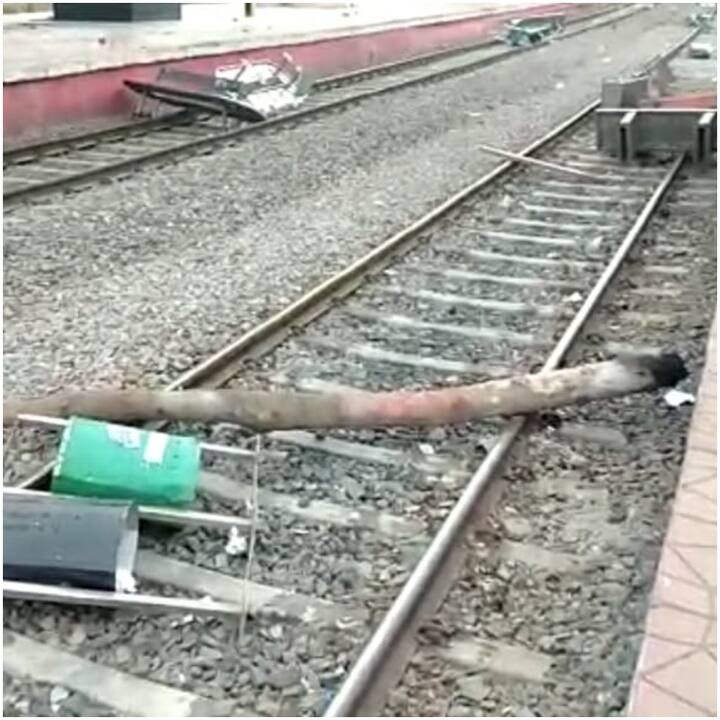 नरेंद्र मोदी सरकार ने मंगलवार को अग्निपथ योजना की घोषणा की थी. इस योजना के तहत सेना में युवाओं को चार साल के लिए संविदा पर देने की घोषणा की गई थी.