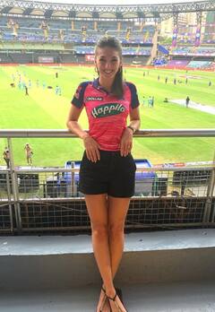 આ છે સાઉથ આફ્રિકાના ખેલાડીઓની ગ્લેમરસ વાઇફ, અદાઓમાં આપે છે એક્ટ્રેસને ટક્કર