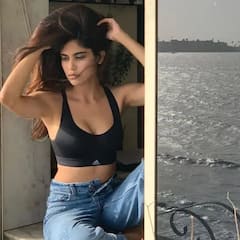 Aditi Pohankar Photos: અસલ જિંદગીમાં એકદમ સિમ્પલ નથી આશ્રમની 'પમ્મી', સોશ્યલ મીડિયા પર શેર કરે છે હૉટ તસવીરો