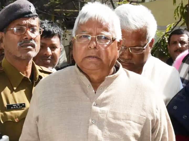 Bihar News: लालू प्रसाद यादव के लिए आज का दिन अहम, थोड़ी देर में कोर्ट में होंगे पेश, तेजस्वी से जुड़ा है मामला Bihar News: Today is important day for RJD Chief Lalu Prasad Yadav will appear in court Today matter is related to Tejashwi ann Bihar News: लालू प्रसाद यादव के लिए आज का दिन अहम, थोड़ी देर में कोर्ट में होंगे पेश, तेजस्वी से जुड़ा है मामला