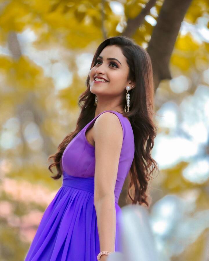 దీపికా పిల్లి అందమైన ఫోటోలు  -Image Credit:Deepika Pilli/Instagram