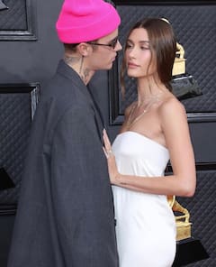Justin Bieber Wife: बेहद ग्लैमरस हैं जस्टिन बीबर की वाइफ हैली, तस्वीरें देख आप हो जाएंगे उनके कायल
