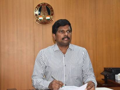District Collector Pradeep Kumars action study, hospital staff stunned. திருச்சி: மாவட்ட ஆட்சியர் பிரதீப்குமார் அதிரடி ஆய்வு: திக்குமுக்காடிய மருத்துவமனை ஊழியர்கள்!