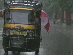 Punjab Weather Update: पंजाब में प्रचंड गर्मी का असर हुआ कम, आज भारी बारिश के आसार, जानें- मौसम का पूरा हाल
