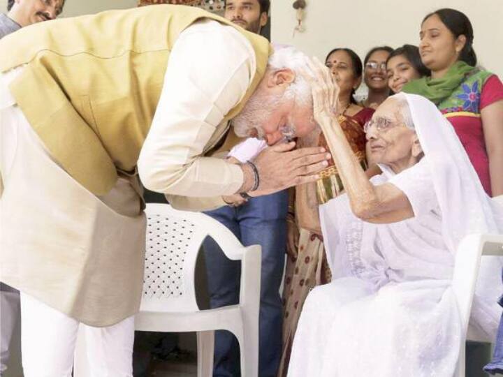 Gujarat Hiraba will turn 100 on June 18 PM Modi will meet her mother on occasion of her birthday Gujarat News: 18 जून को 100 साल की हो जाएंगी हीराबा, जन्मदिन के मौके पर अपनी मां से मिलेंगे पीएम मोदी