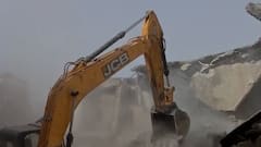 Bulldozer पर ब्रेक नहीं, जानें Supreme Court के हुई सुनवाई में आज क्या हुआ? | Baat To Chubhegi