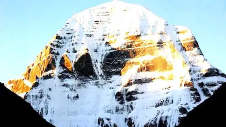 ਇੱਥੋਂ ਯਾਤਰੀ ਨਬੀ ਰਾਹੀਂ ਗੁੰਜੀ ਪਹੁੰਚਦੇ ਹਨ। ਇਸ ਤੋਂ ਬਾਅਦ ਯਾਤਰੀ ਕਾਲਾਪਾਨੀ ਨਦੀ ਵਿੱਚੋਂ ਦੀ ਲੰਘਦੇ ਹਨ ਅਤੇ ਇਸ ਦੌਰਾਨ ਨੇਪਾਲ ਦੇ ਅਪੀ ਪਹਾੜ ਨੂੰ ਦੇਖ ਕੇ ਮਨ ਖੁਸ਼ ਹੋ ਜਾਂਦਾ ਹੈ। ਜਿਸ ਤੋਂ ਬਾਅਦ ਯਾਤਰੀ ਕੁੰਤੀ ਯਾਂਕਤੀ ਪਹੁੰਚ ਜਾਂਦੇ ਹਨ। ਇਸ ਸਥਾਨ ਦਾ ਨਾਂ ਪਾਂਡਵਾਂ ਦੀ ਮਾਤਾ ਕੁੰਤੀ ਦੇ ਨਾਂ 'ਤੇ ਰੱਖਿਆ ਗਿਆ ਹੈ।