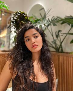 Kethika Sharma: కేతికా శర్మా కుర్రాళ్లను చెడగొట్టేసేలా ఉందిగా, మరీ ఇంత హాటా