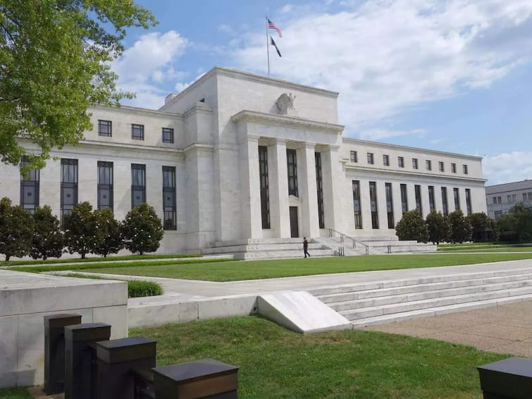 US Fed holds key rate unchanged at 22 year high mark for second straight meeting and Bond Yield is a concern US Fed Policy: अमेरिकी फेडरल रिजर्व ने लगातार दूसरी बार ब्याज दरों में नहीं किया बदलाव, आगे के लिए जताई ये चिंता