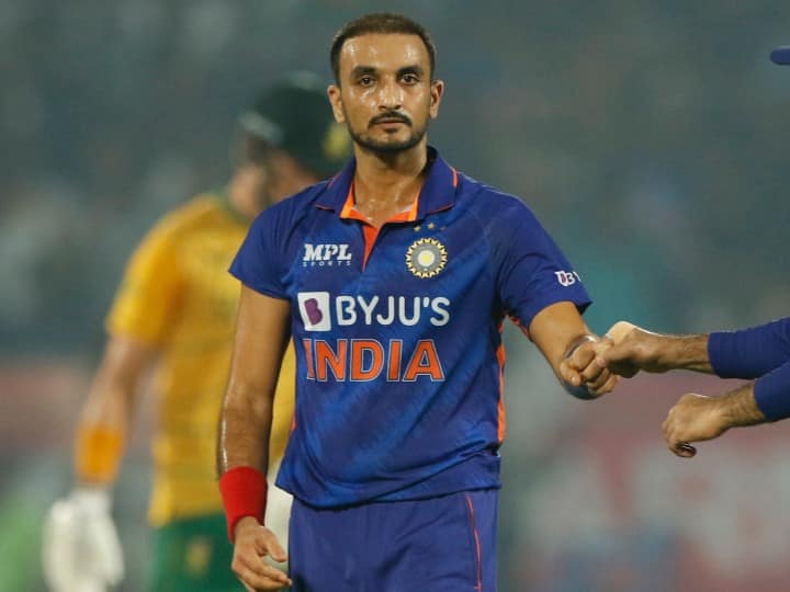 IND vs SA 3rd T20 harshal patel says about umran malik bowling speed Harshal Patel ने उमरान को लेकर दिया बयान, कहा- 'जानता हूं उनके जितनी तेज नहीं कर सकता बॉलिंग'