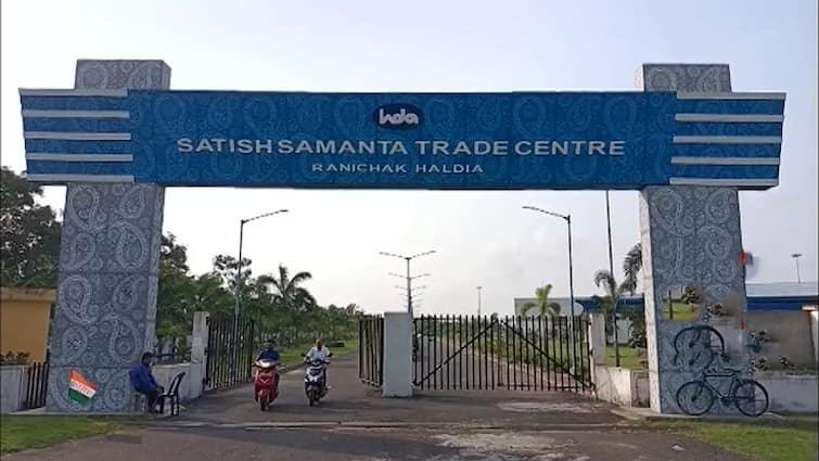 Haldia Within 10 years of its inception, the Satish Samanta Trade Center in is very bad condition Haldia: চালু হওয়ার ১০ বছরের মধ্যেই ধ্বসংস্তূপে পরিণত ২৮ কোটি টাকার সতীশ সামন্ত ট্রেড সেন্টার