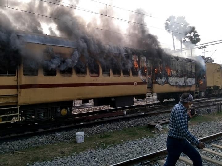 Indian Railways Ministry Cancel 34 Trains Due To Protests Against Agnipath Scheme Railways Cancels Over 34 Trains Due To Protests Against Agnipath Scheme, Some Running Late