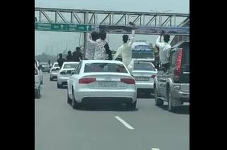 વરરાજા અને તેના મિત્રોને ખુલ્લી કારમાં ડાન્સ કરવો મોંઘો પડ્યો, પોલીસે લાખોનો દંડ ફટકાર્યો, જુઓ વીડિયો