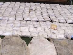 Indian Coast Guard: अरब सागर में 56 किलो हिरोइन के साथ 9 पाकिस्तानी नागरिक समेत कुल 12 लोग गिरफ्तार