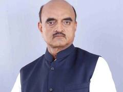 ... अन् भागवत कराड यांच्यातील डॉक्टर जागा झाला, कार्यक्रम सोडून चक्कर आलेल्या कॅमेरामनवर केले उपचार