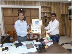 Rajasthan के इस शिक्षक ने बनाया अनोखा रिकॉर्ड, विश्वविद्यालय स्तर की 160 विषयों की परीक्षा देकर किया 62% से ज्यादा स्कोर