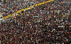 Jagannath Rath Yatra 2022:  ১০৮ ঘড়া জলে স্নান করে এখন নিভৃতবাসে জগন্নাথ, প্রস্তুত হচ্ছে পুরী, দেখুন ছবি