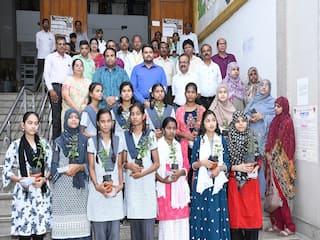 Nagpur : दहावीत मनपाचा 99.31 टक्के निकाल : 22 शाळांचा निकाल शंभर टक्के, 92.60 टक्क्यांसह प्रगती मेश्राम प्रथम