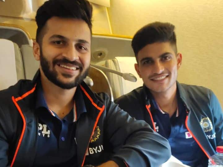 सराव करताना दिसणारे खेळाडू यामध्येही दिसत होते.