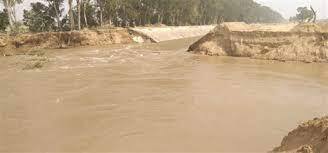 Cracks in three Canals in Fazilka, Water seeping into Crops ਫ਼ਾਜ਼ਿਲਕਾ ਵਿੱਚ ਤਿੰਨ ਨਹਿਰਾਂ 'ਚ ਪਿਆ ਪਾੜ, ਫਸਲਾਂ 'ਚ ਫੈਲ ਰਿਹਾ ਪਾਣੀ  