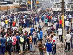 Agnipath Scheme Protest: अग्निपथ योजना के खिलाफ हो रहे प्रदर्शन के चलते 35 ट्रेनें रद्द, 200 का परिचालन प्रभावित