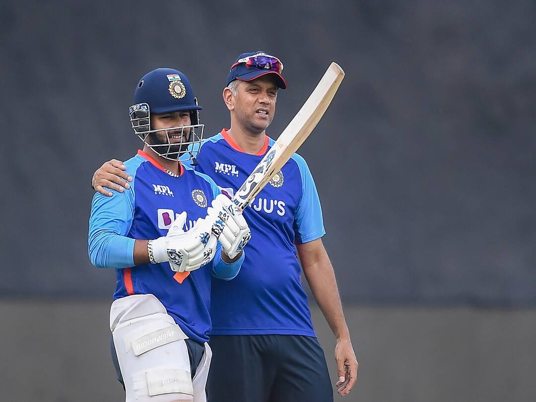 T20 WC: क्या टी20 विश्व कप टीम का हिस्सा नहीं होंगे ऋषभ पंत? कोच राहुल द्रविड़ ने दिया ये जवाब T20 WC: Will Rishabh Pant not be part of T20 World Cup squad? Coach Rahul Dravid gave this answer T20 WC: क्या टी20 विश्व कप टीम का हिस्सा नहीं होंगे ऋषभ पंत? कोच राहुल द्रविड़ ने दिया ये जवाब