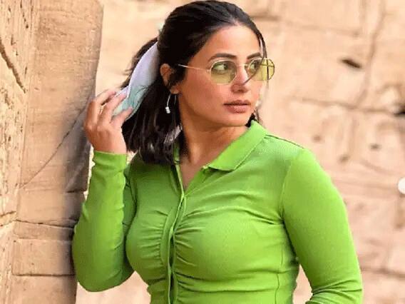 टीवी की जानीमानी एक्ट्रेस हिना ख़ान कुछ वक्त पहले 'कसौटी जिंदगी के 2' में बतौर कमौलिका नज़र आई थीं, लेकिन कुछ वक्त बाद ही हिना ने इस पॉपुलर शो को अलविदा कह दिया था.