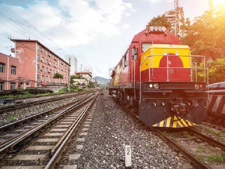 Katni-Singrauli railway line getting double this train will have an impact route changed Indian Railways: कटनी-सिंगरौली रेलवे ट्रैक हो रहा डबल, इस ट्रेन पर पड़ेगा असर, बदला गया रूट