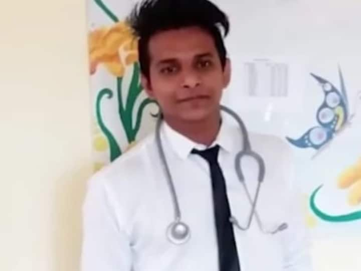 MP News PG Student of Aurobindo Medical College of Indore allegedly commits suicide Indore News: इंदौर में पीजी कर रहे डॉक्टर ने 5वीं मंजिल से कूदकर की खुदकुशी, रूस में की थी MBBS की पढ़ाई, परिवार ने की यह मांग