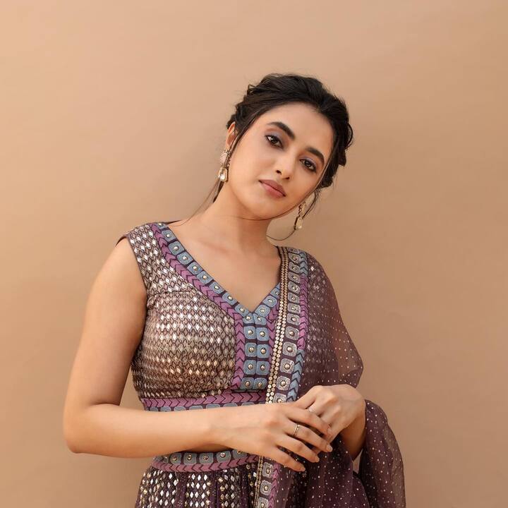 உனைத்தேடியே மனம் சுத்துதே... ராக்கோழியாய் தினம் கத்துதே...