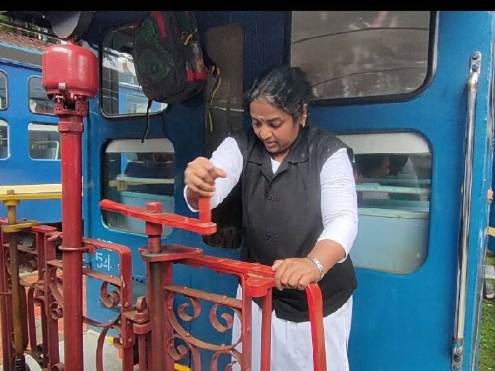 Brakes Woman appointed for the first time on Nilgiri Mountain Rail ஆண்கள் மட்டுமே செய்து வந்த பணி -  மலை ரயிலில் முதல் முறையாக ‘பிரேக்ஸ் உமன்’..!
