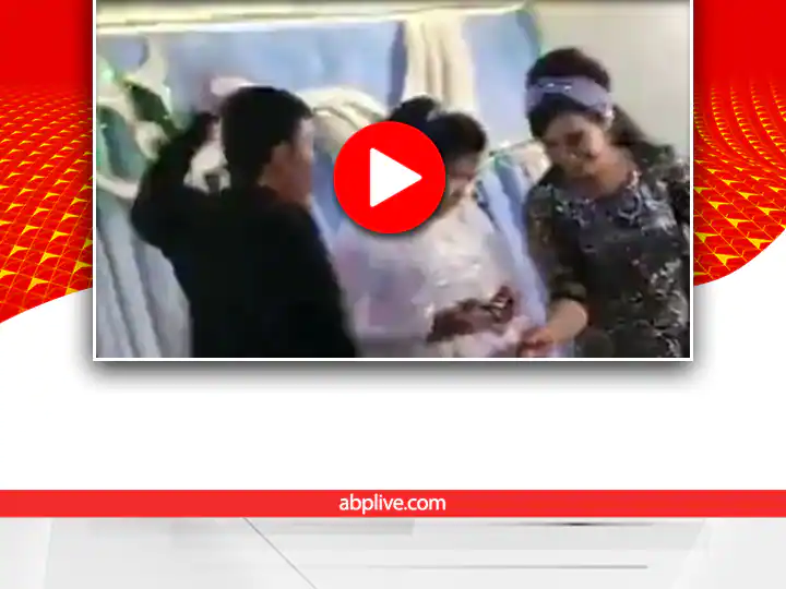  Viral Video: ਲਾੜੇ ਨੇ ਸਟੇਜ 'ਤੇ ਹੀ ਲਾੜੀ ਦੇ ਜੜ ਦਿੱਤਾ ਥੱਪੜ, ਫਿਰ ਜੋ ਹੋਇਆ ਤੁਸੀਂ ਖੁਦ ਦੇਖੋ