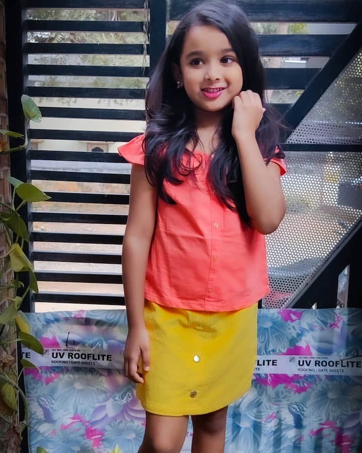 సంగారెడ్డికి చెందిన ఖషికి ఊహతెలిసినప్పటి నుంచీ నటనపై ఆసక్తి ఉండేదట. టిక్ టాక్, డబ్ స్మాష్ వీడియోస్ తో తనకంటూ గుర్తింపుతెచ్చుకుంది. ఈ వీడియోస్ వల్లే బుల్లితెరపై నటించే అవకాశం వచ్చింది.