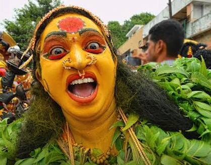 Telangana Bonalu Online Service | భక్తులకు శుభవార్త.. ఆన్లైన్ లో అమ్మవారికి బోనం | ABP Desam