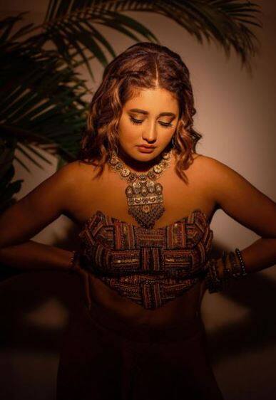 देसाई के लिए, फिर से खुद से संपर्क करने के लिए यात्रा अधिक महत्वपूर्ण थी, क्योंकि उसे लगा कि उसने वह संबंध खो दिया है.