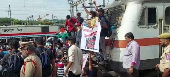 High Alert in Telugu States | తెలుగు రాష్టాల రైల్వే స్టేషన్లలో హై అలెర్ట్ | ABP Desam