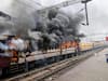 Agnipath Protest: देशभर में हुए हिंसक प्रदर्शन से 340 ट्रेनें प्रभावित, रेलवे को करीब 40 करोड़ रुपये से ज्यादा का नुकसान