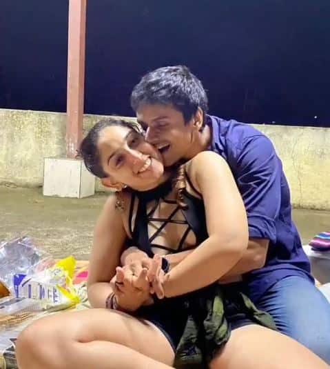 बॉयफ्रेंड Nupur Shikhare के साथ कैसी रही Ira Khan डेट नाइट? शेयर की ये Cozy तस्वीरें