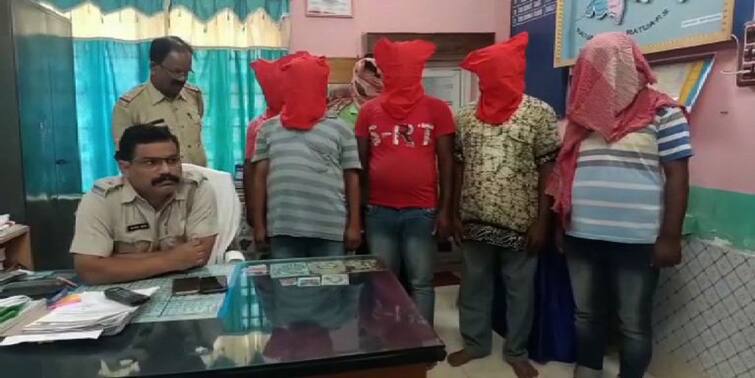 six miscreant was arrested with a firearm by the police in Maldar Chanchal Malda: পুলিশি তৎপরতায় চাঁচলে ডাকাতির ছক বানচাল, আগ্নেয়াস্ত্র সহ গ্রেফতার ৬