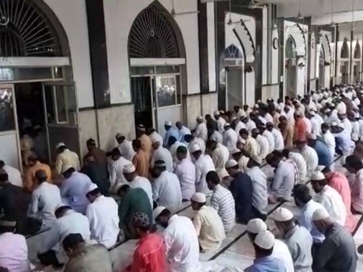 UP news Friday prayers were held peacefully in all 1356 mosques of Bareilly, police officers breathed a sigh of relief Bareilly News: बरेली की 1356 मस्जिदों में शांतिपूर्ण तरीके से हुई जुमे की नमाज, पुलिस अफसरों ने ली राहत की सांस