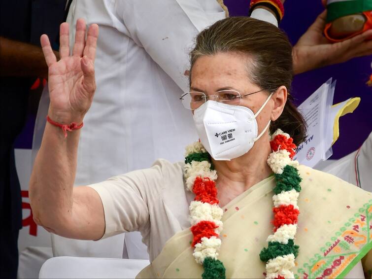 Agnipath : Sonia Gandhi's Appeals To Protesters From Hospital Sonia on Agnipath : 