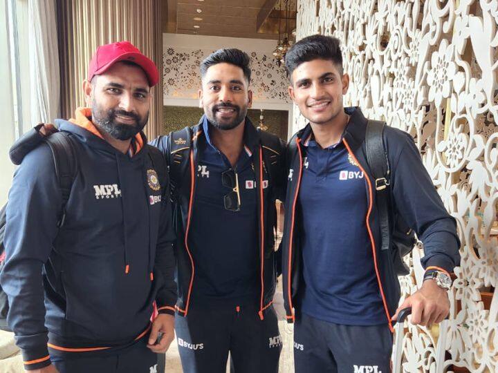 रोहित या खेळाडूंसबोत इंग्लंडला आला नाही.